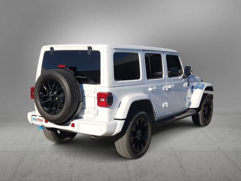 Used 2021 Jeep Wrangler Unlimited Sahara image 8