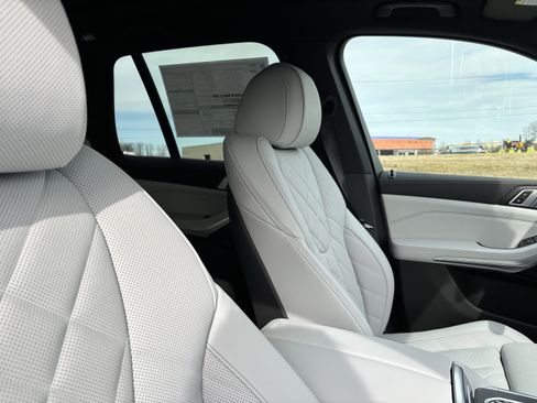 Certified 2026 BMW X5 sDrive40i RWD image 21