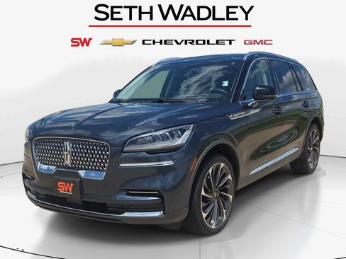 Used 2022 Lincoln Aviator Reserve w/ Equipment Group 201A AWD/4WD image 3