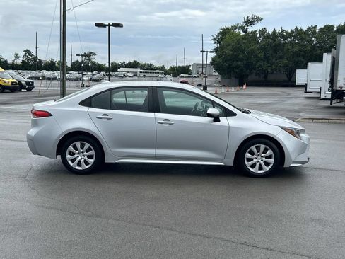 Used 2024 Toyota Corolla LE FWD image 2