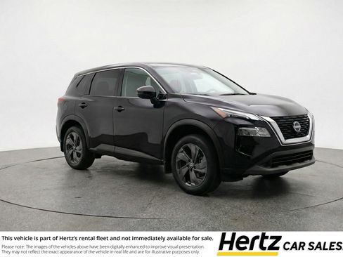 Used 2025 Nissan Rogue SV image 1