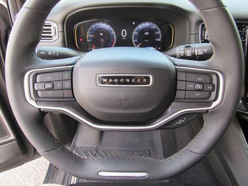 Used 2022 Jeep Wagoneer Series I image 21