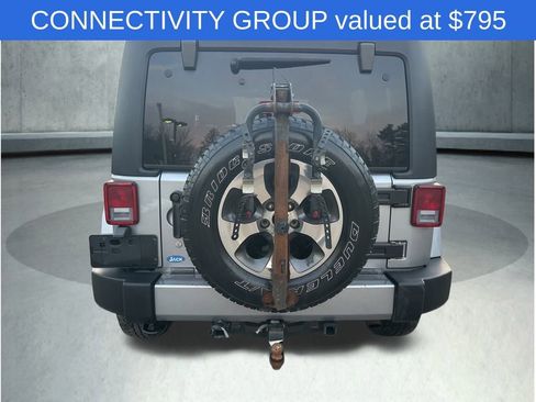 Used 2018 Jeep Wrangler Unlimited Sahara w/ Connectivity Group image 5