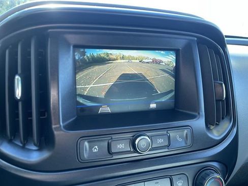 Used 2022 Chevrolet Colorado W/T image 15