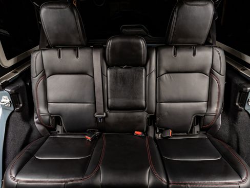 Used 2024 Jeep Wrangler Unlimited Rubicon image 36