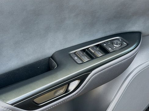 Used 2024 Lexus RZ 450e Premium image 23