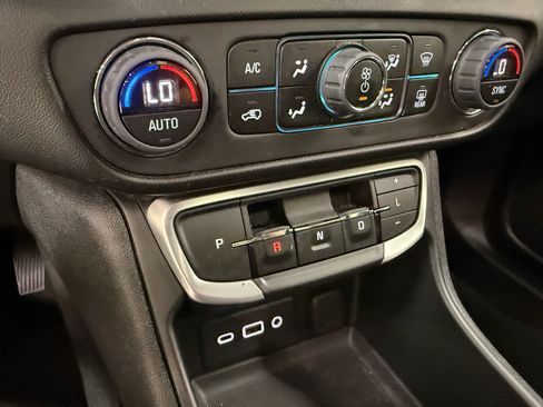 Certified 2023 GMC Terrain SLE w/ Driver Convenience Package AWD/4WD image 38