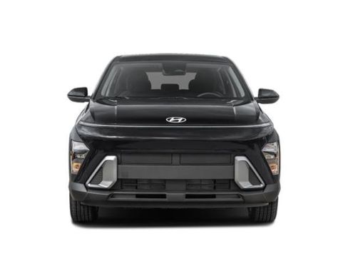 Certified 2025 Hyundai Kona SE image 7