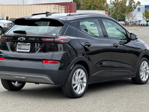 Used 2022 Chevrolet Bolt EUV LT image 4