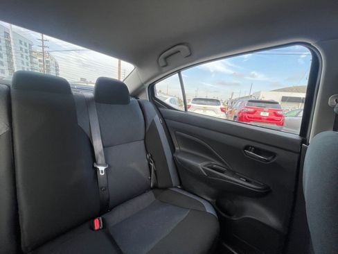 Used 2025 Nissan Versa SV FWD image 37