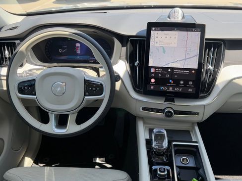 New 2026 Volvo XC60 T8 Ultra w/ Protection Package Premier image 11