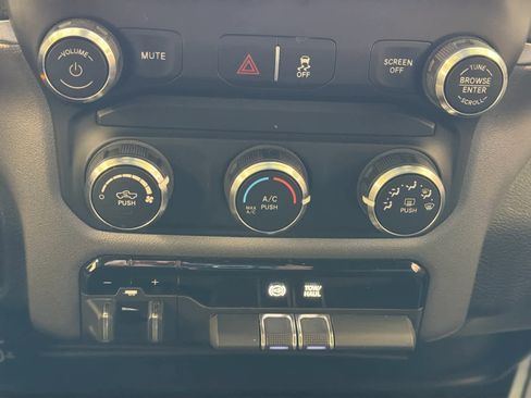 Used 2024 RAM 2500 Big Horn image 47