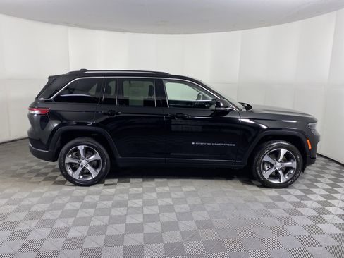 Used 2022 Jeep Grand Cherokee Limited 4xe w/ Luxury Tech Group II image 8