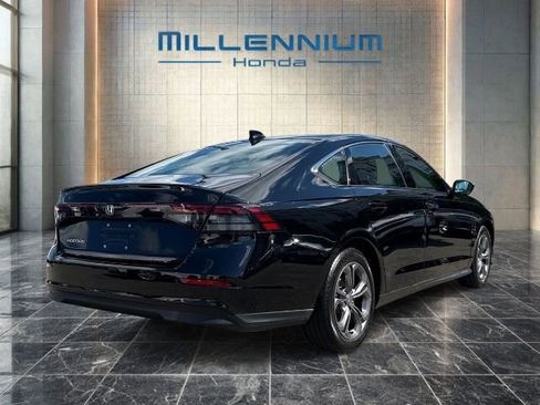 Used 2023 Honda Accord EX image 4