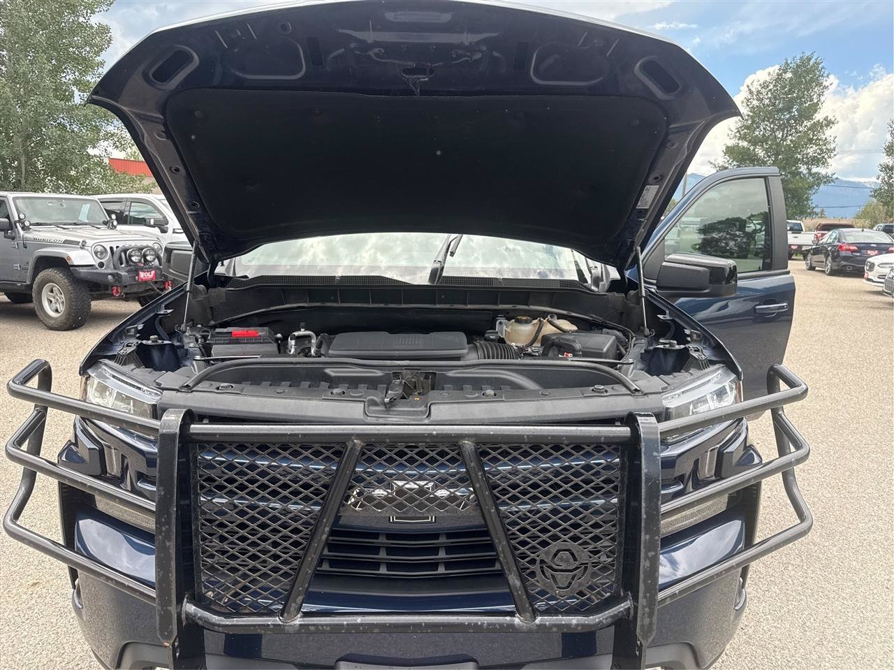 Used 2022 Chevrolet Silverado 1500 RST w/ Convenience Package II AWD/4WD image 11