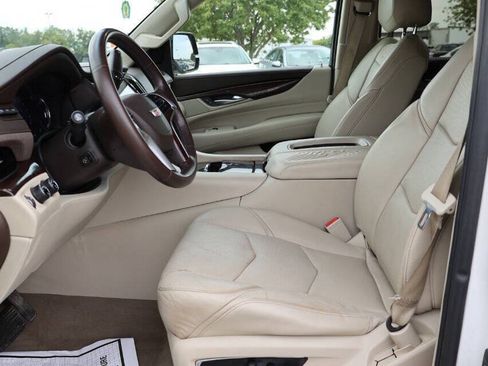 Used 2016 Cadillac Escalade ESV Premium AWD/4WD image 13