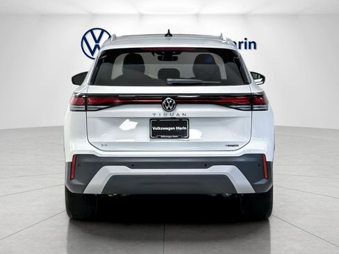New 2026 Volkswagen Tiguan SE image 4