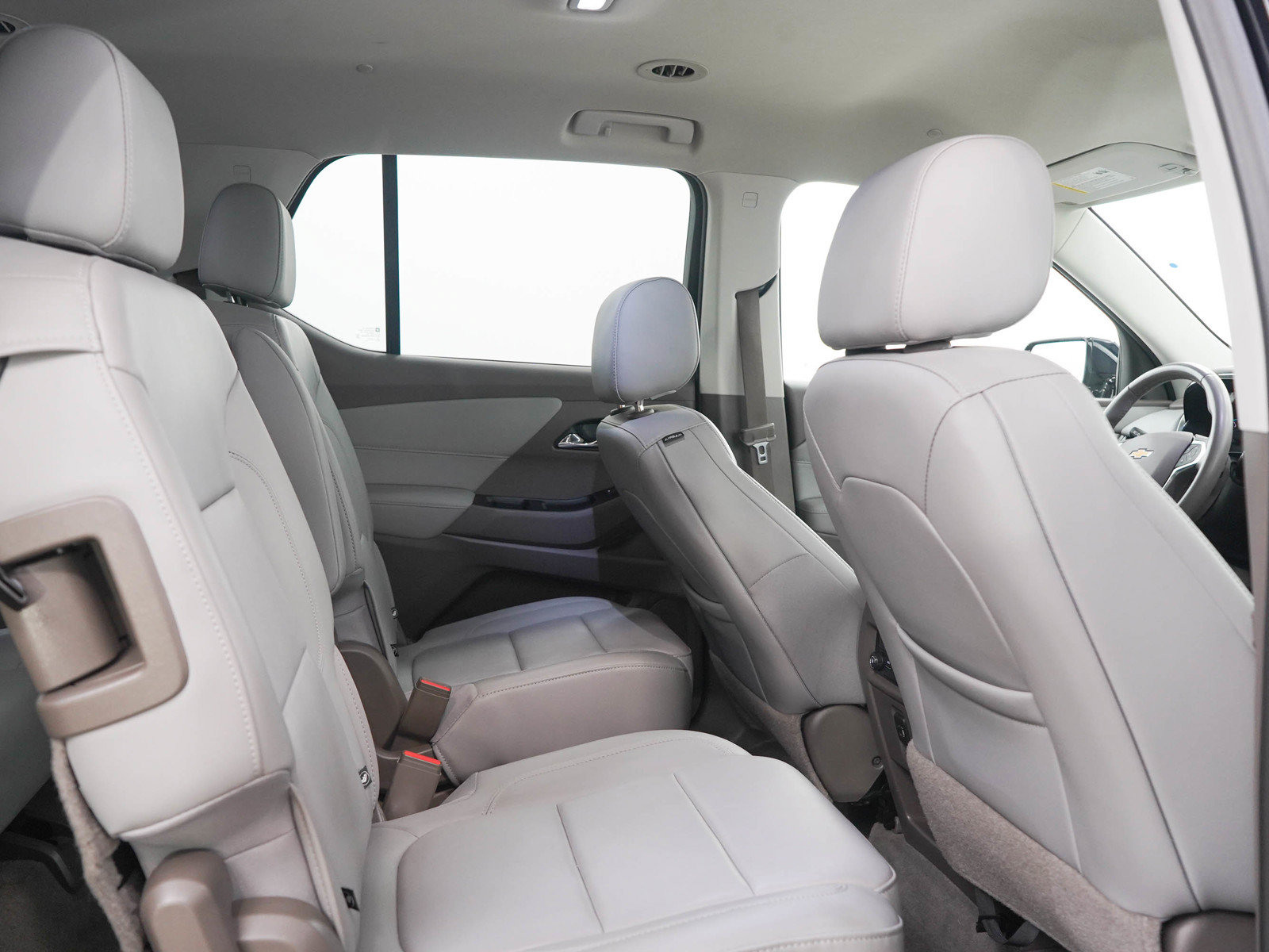 Used 2020 Chevrolet Traverse LT w/ LPO, Floor Liner Package AWD/4WD image 14