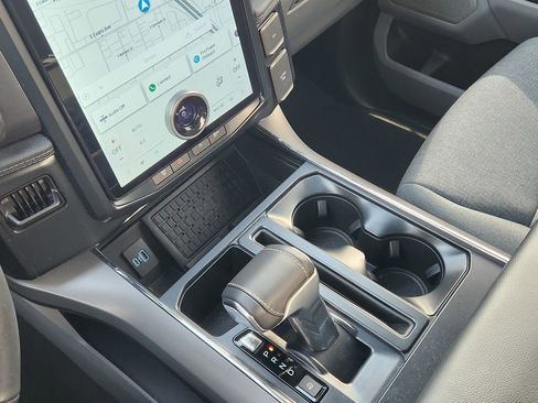 Used 2024 Ford F150 Lightning Flash image 27