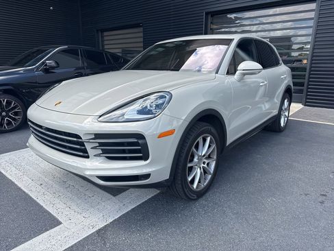 Certified 2023 Porsche Cayenne AWD/4WD image 1