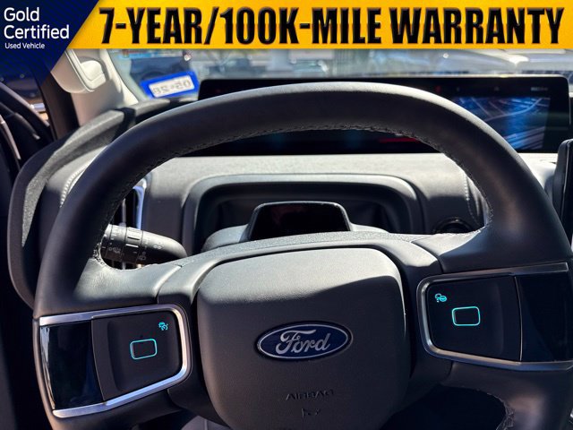 Used 2026 Ford Expedition Platinum w/ Driver's Package AWD/4WD image 12