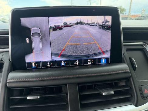 Used 2021 Chevrolet Tahoe RST w/ Luxury Package RWD image 28