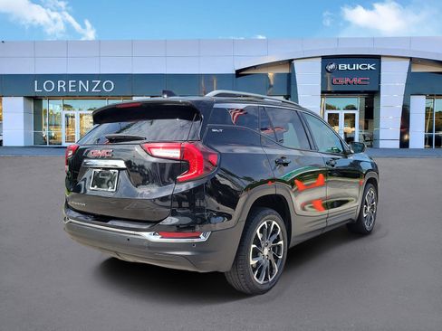 Used 2023 GMC Terrain SLT w/ Tech Package FWD image 5
