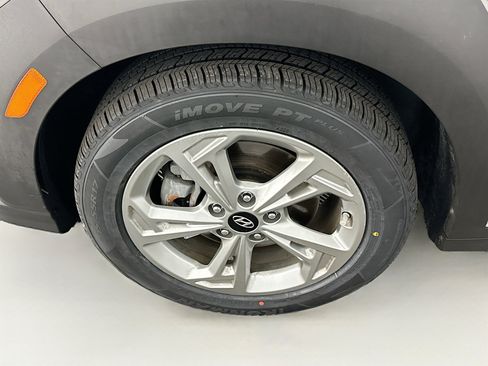 Used 2023 Hyundai Kona SEL image 11