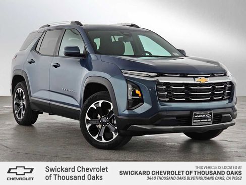Used 2025 Chevrolet Equinox LT AWD/4WD image 1