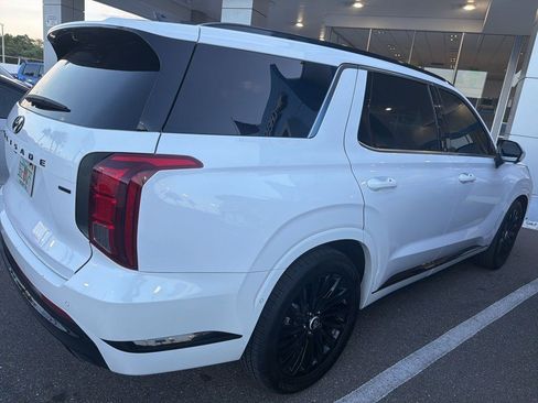 Used 2024 Hyundai Palisade Calligraphy image 6