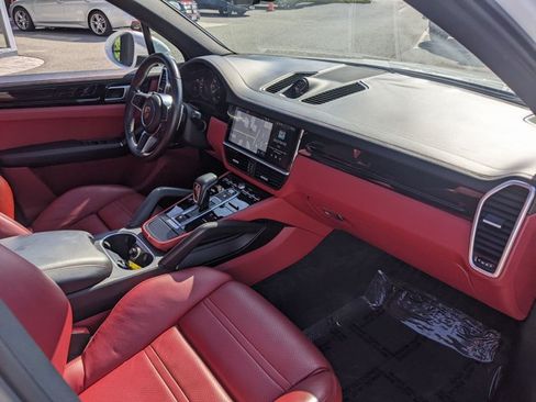 Used 2019 Porsche Cayenne E-Hybrid AWD/4WD image 22
