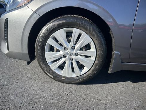 Used 2024 Nissan Sentra S image 9