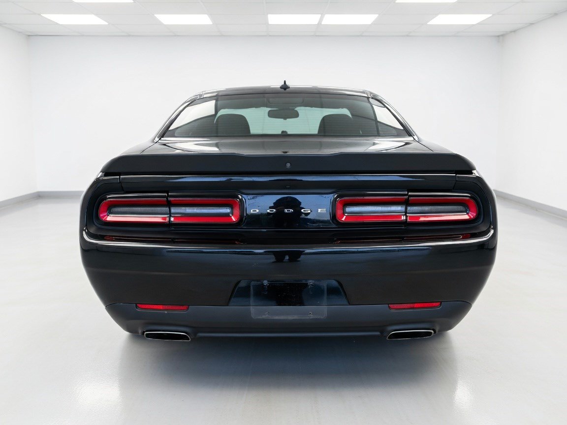 Used 2019 Dodge Challenger SXT w/ Blacktop Package RWD image 5