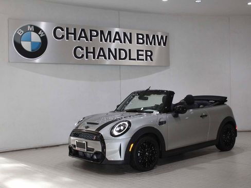 Used 2023 MINI Cooper S image 2