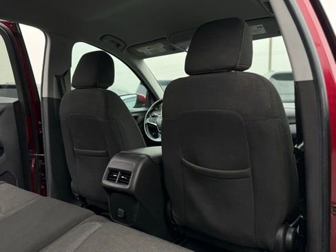 Used 2018 Chevrolet Equinox LT image 17