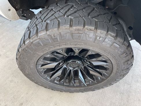 Used 2019 GMC Sierra 2500 Denali w/ Duramax Plus Package image 23