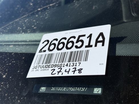 Used 2025 GMC Sierra 1500 SLT w/ SLT Premium Plus Package image 10