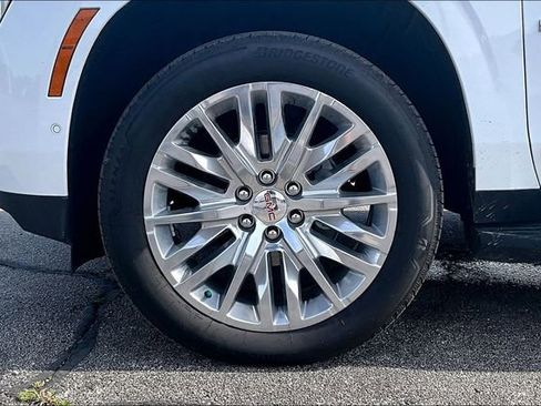 Used 2025 GMC Yukon XL Denali AWD/4WD image 35