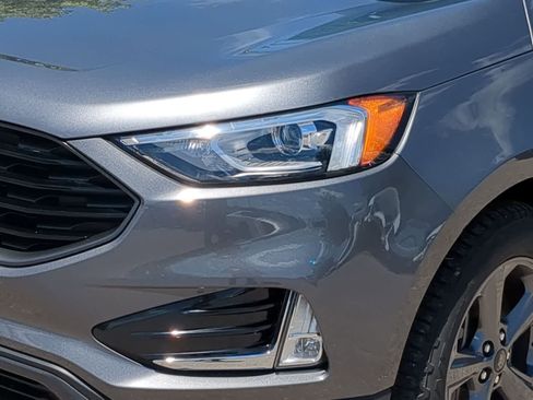 Used 2022 Ford Edge SEL w/ Sport Appearance Package AWD/4WD image 11