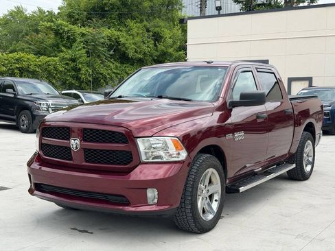 Used 2017 RAM 1500 Express w/ Express Value Package RWD image 2