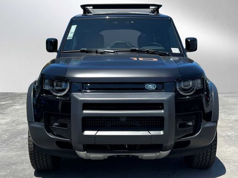 Used 2023 Land Rover Defender 130 SE image 8