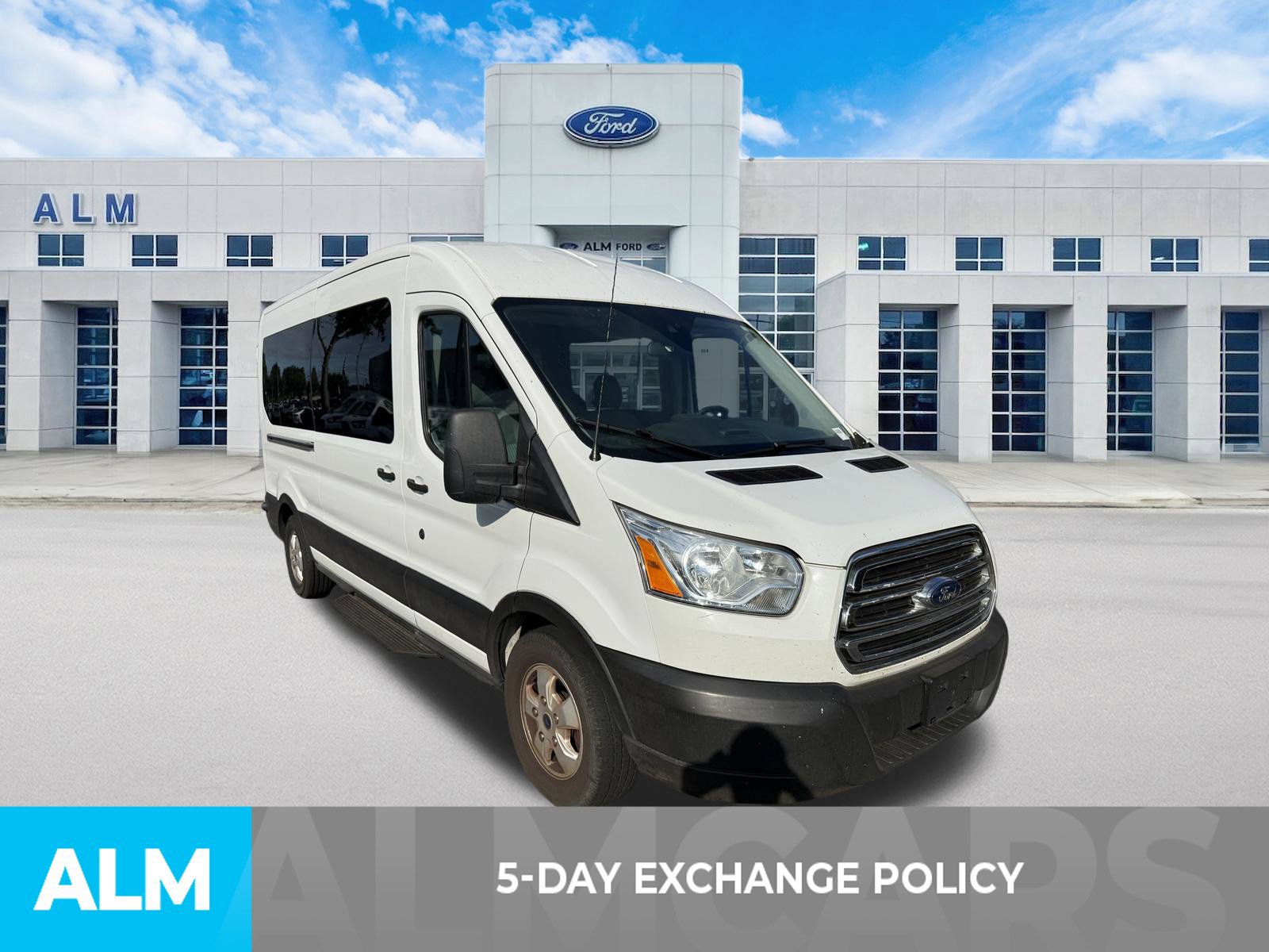Used 2019 Ford Transit 350 XLT RWD image 3