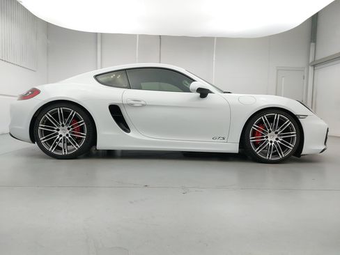 Certified 2015 Porsche Cayman GTS RWD image 8