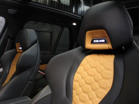 Used 2021 BMW X5 M w/ Competition Package image 38