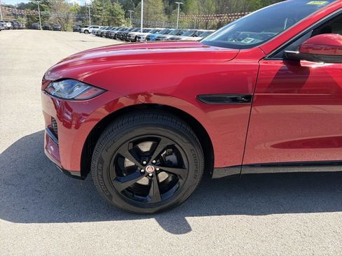 Used 2023 Jaguar F-PACE S image 9