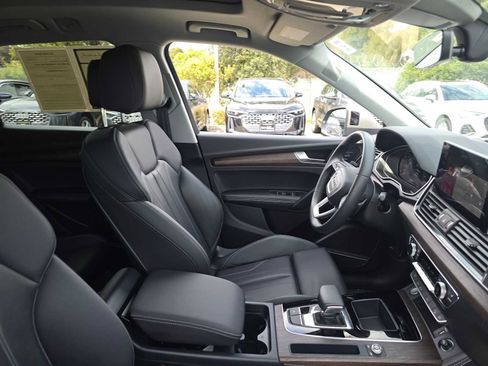 Certified 2025 Audi Q5 2.0T Premium Plus w/ Premium Plus Package image 10