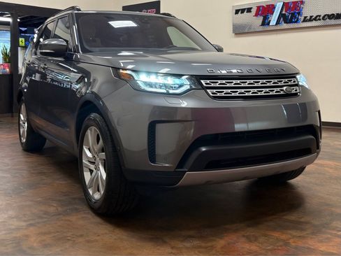 Used 2018 Land Rover Discovery HSE AWD/4WD image 3