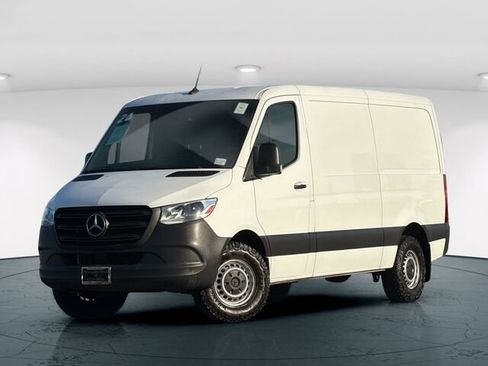 Used 2024 Mercedes-Benz Sprinter 2500 image 2