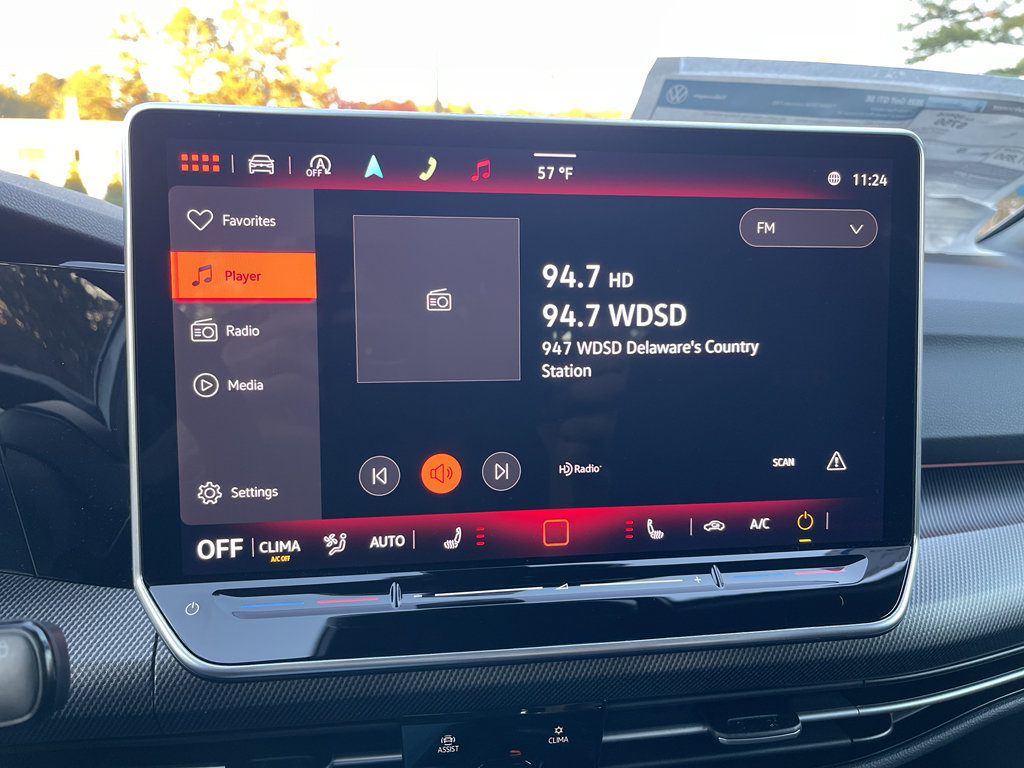 New 2026 Volkswagen GTI SE FWD image 9