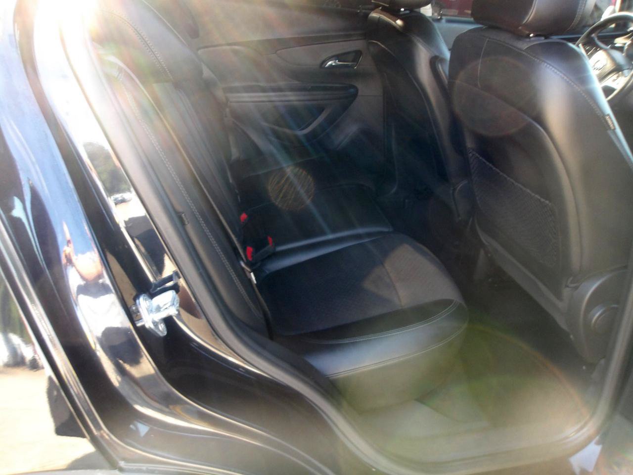 Used 2021 Buick Encore Preferred AWD/4WD image 8
